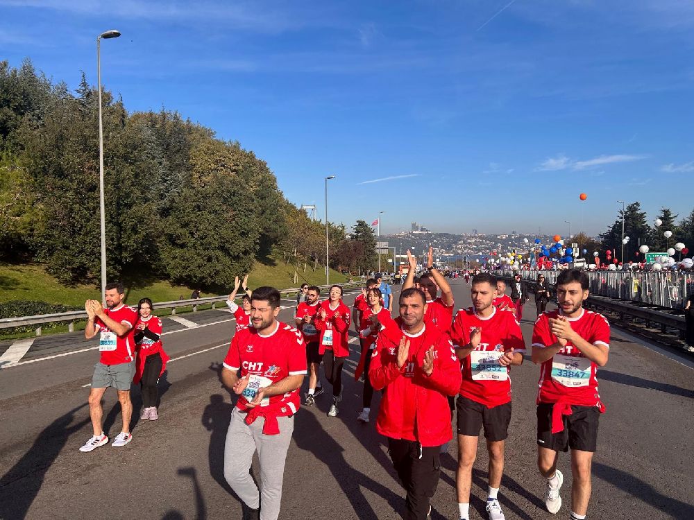 Start bölgesinde ısınma ve hazırlık